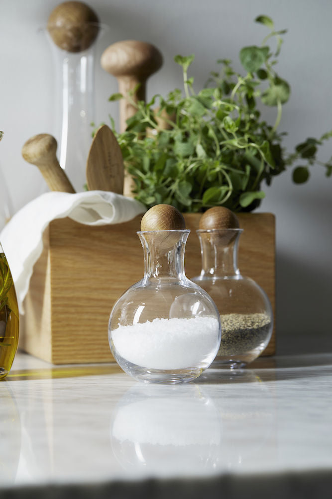 Tammepuidust korgiga maitseainepurkide komplekt Nature