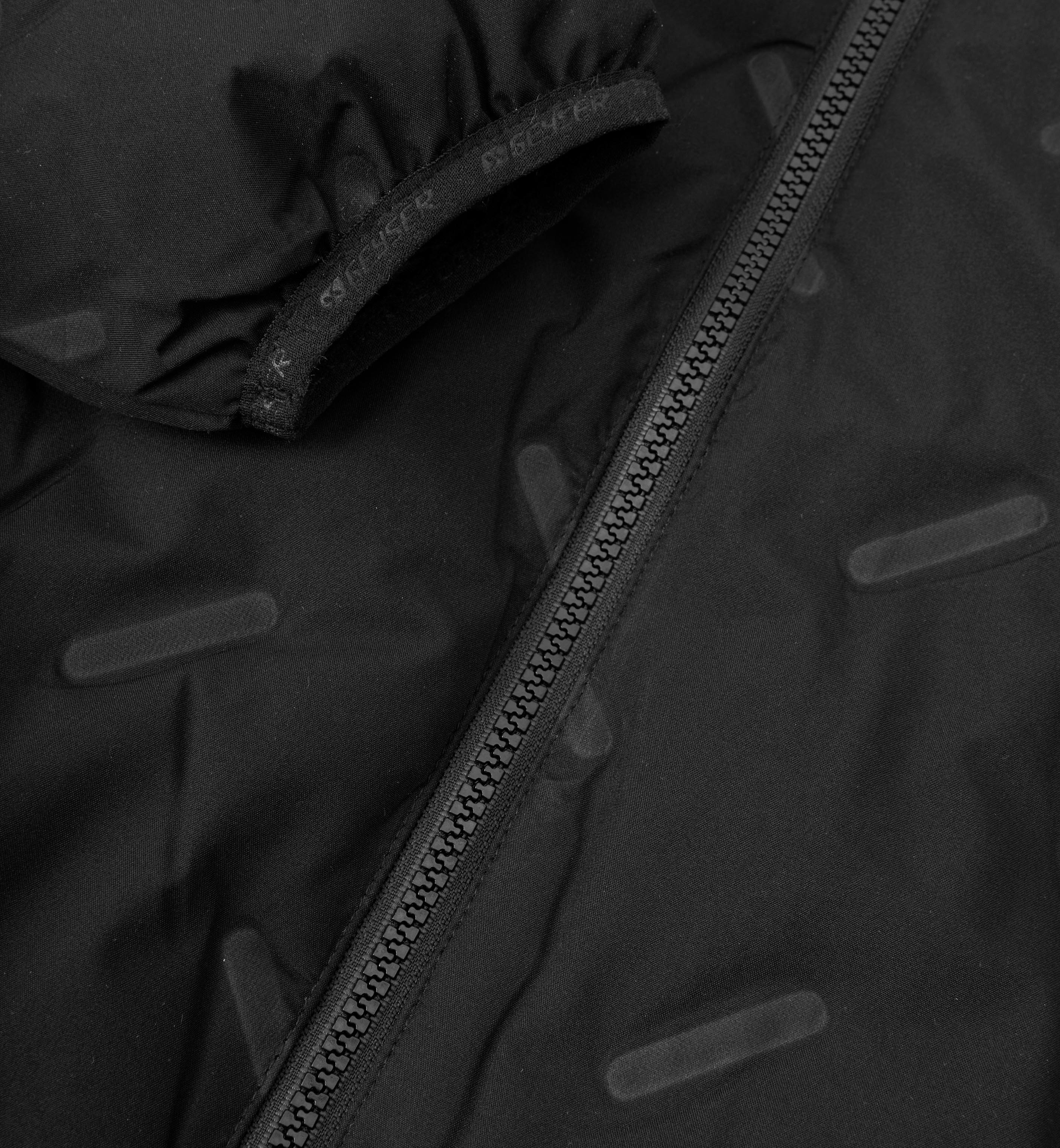 Meeste tepitud jope Geyser