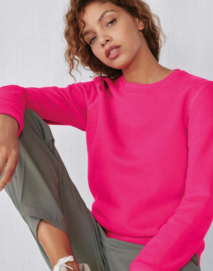 Naiste pusa ümara kaelusega Queen