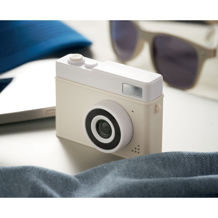 Kompaktne digikaamera LCD-ekraaniga