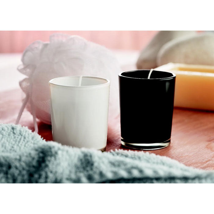 Lõhnastatud taimsest vahast küünal